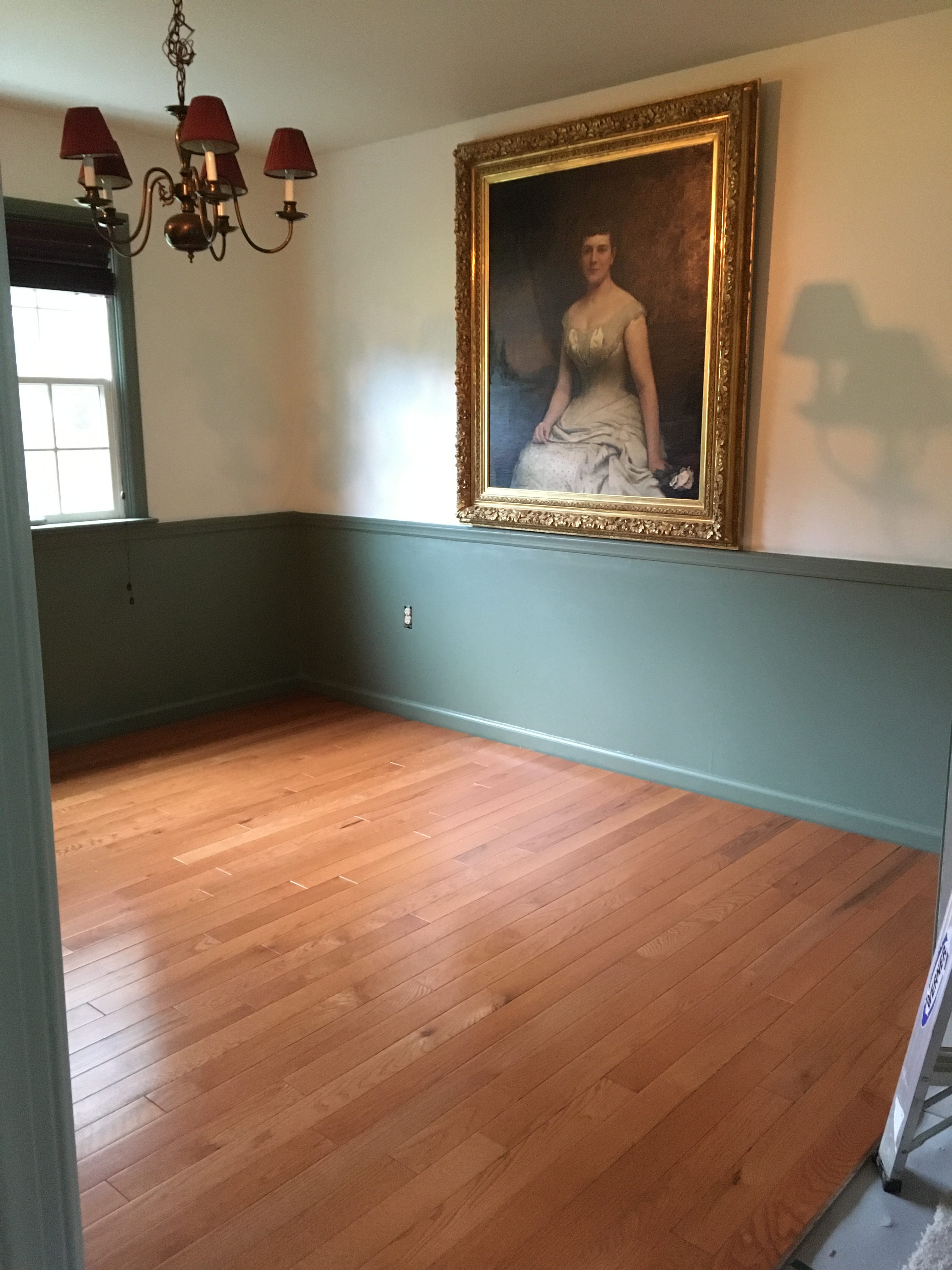 1. Empty Dining Room