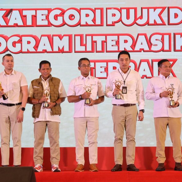 BNI Raih Dua Penghargaan OJK atas Komitmen Literasi Keuangan (Sumber: BNI)