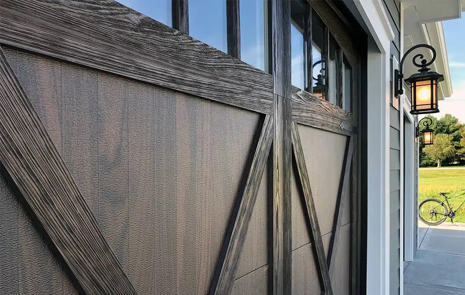 CHI Overlay Shoreline carriage house garage door