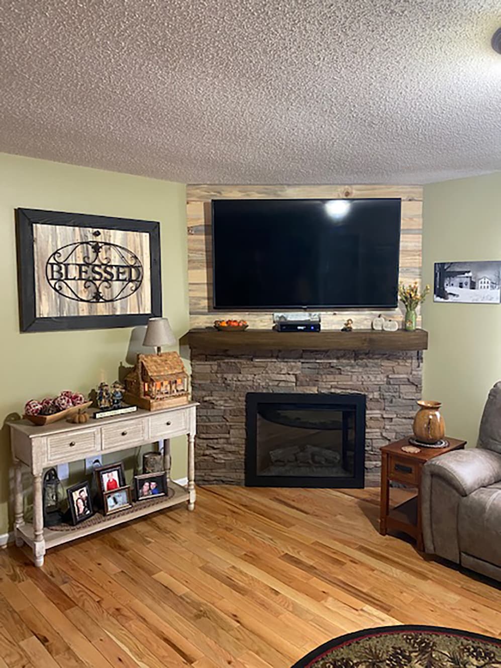 10 Incredible Before And After Living Room Makeovers