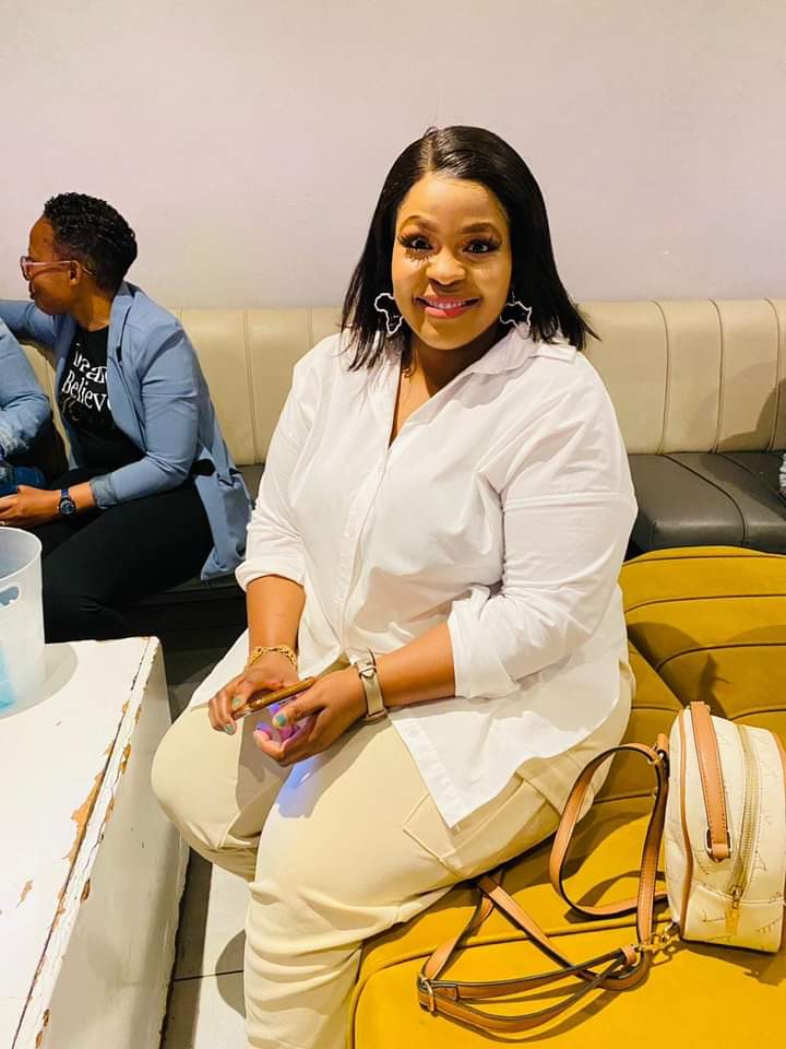Nicole, a Wealthy Sugarmummy in Kiembeni, Mombasa, Seeking a Handsome Young Man for a Long-Term, Mutually Beneficial Relationship