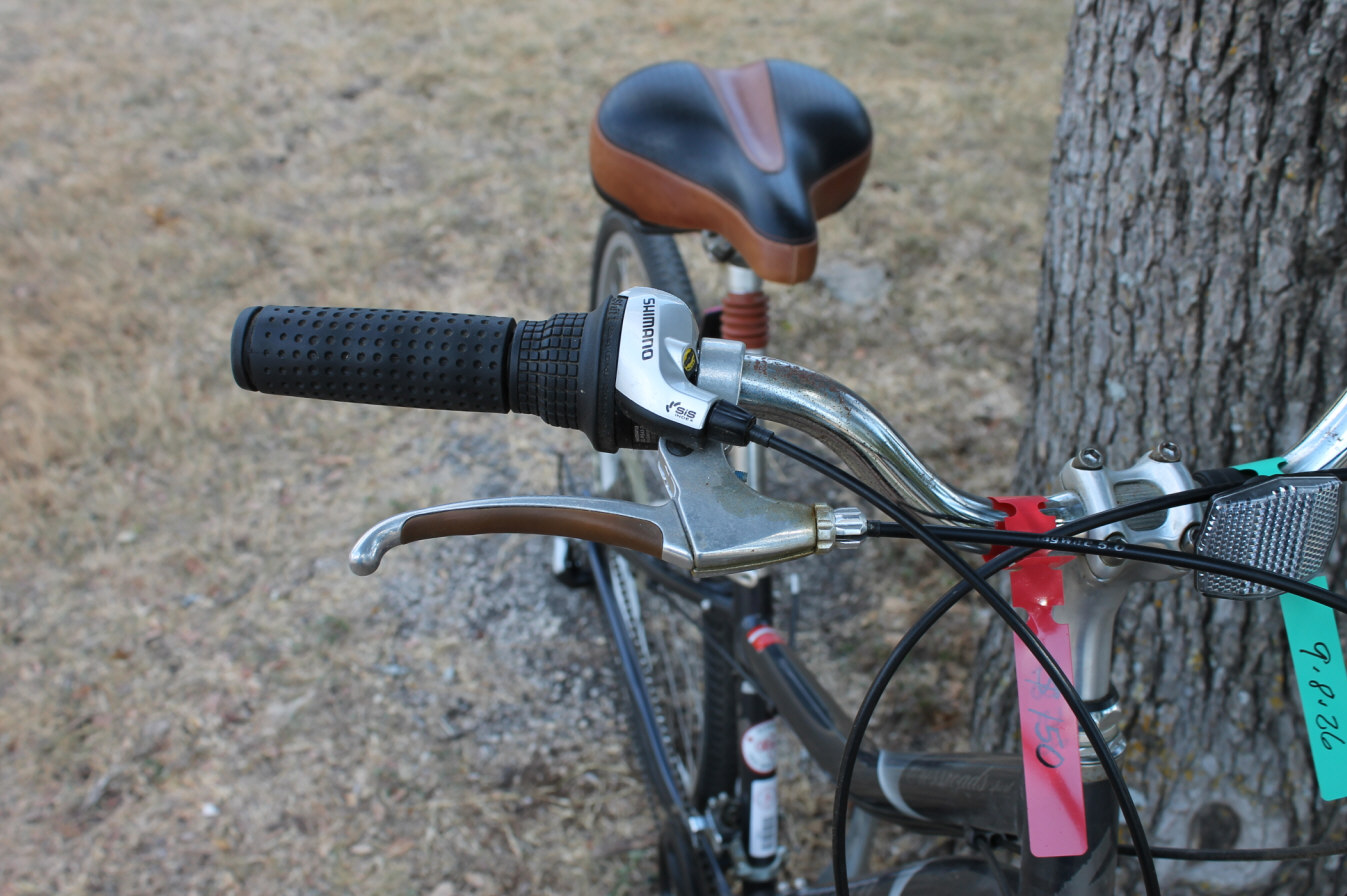 Specialized Crossroads Sport Hybrid Bike - 1359
