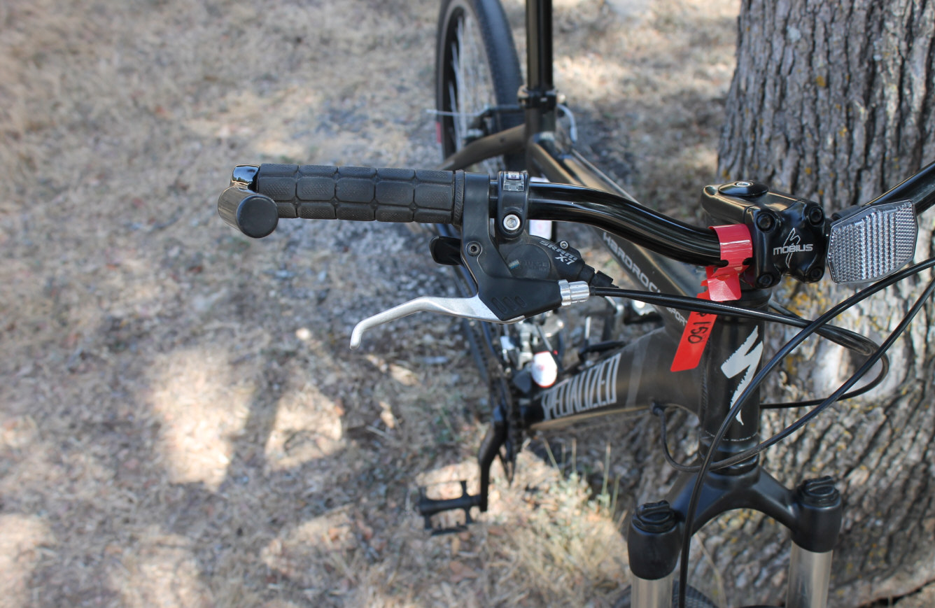 Specialized Hard Rock Sport Mountain Bike - 1367