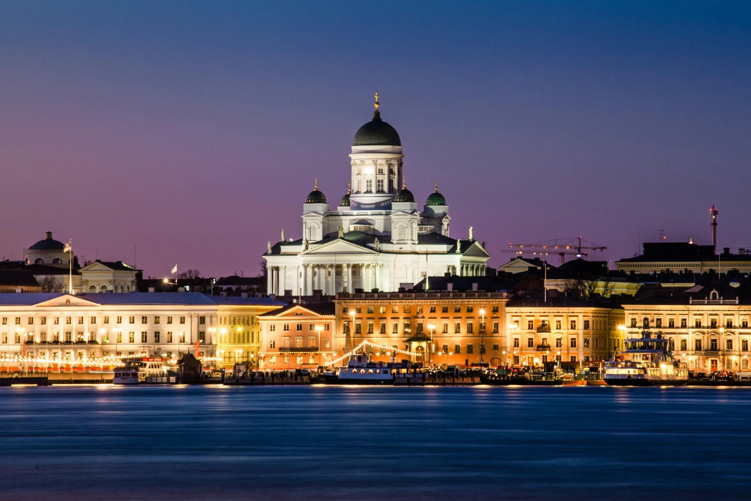 In Finland, business is built on trust, and that mindset carries into daily life. Even most lost wallets find their way back to their owners. With values like these, it’s easy to see why Finland ranks among the world’s happiest countries. The country is stable, modern, and well-run. People value fairness and clear rules, and that shows in how business works.
