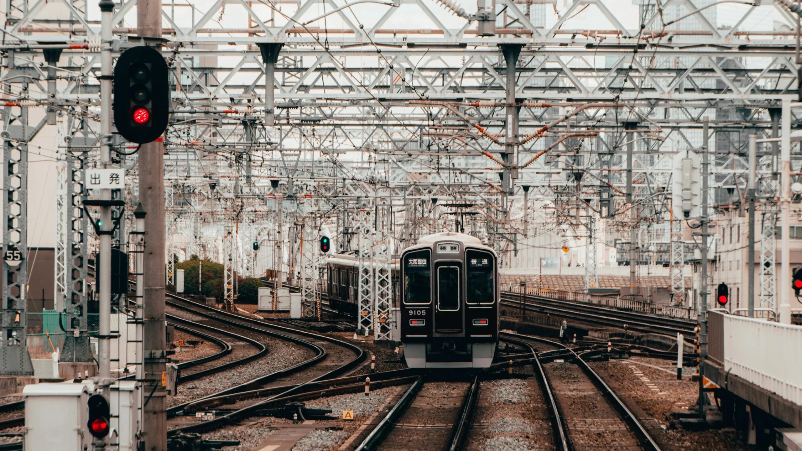 Japan is Asia’s most mature and innovative economy. With a GEOS Global Subsidiary Index Score of 54.4, it blends advanced infrastructure with a strong global reputation for innovation. Still, businesses face challenges such as high operating costs, complex compliance, and strict labor rules.