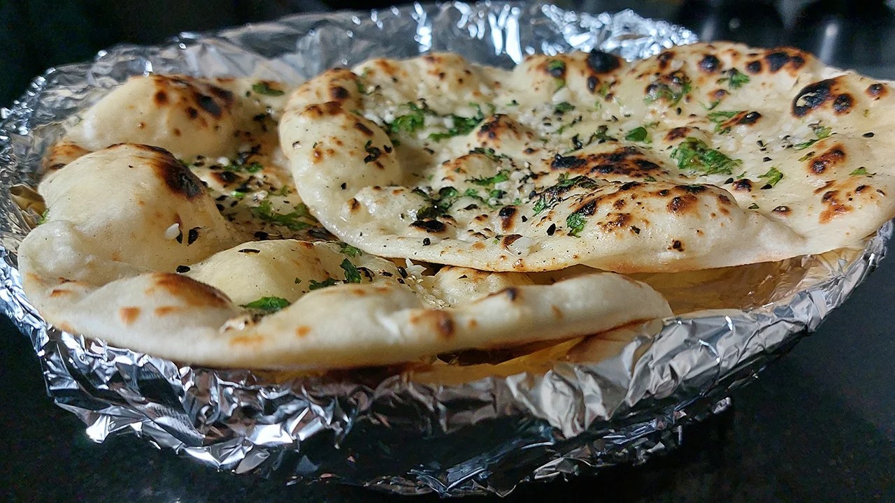Recipe of garlic butter naan Garlic Butter Naan