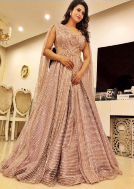 Mehndi Outfits For Bride Bridesmaids And Guests Bridal Mehndi Dresses