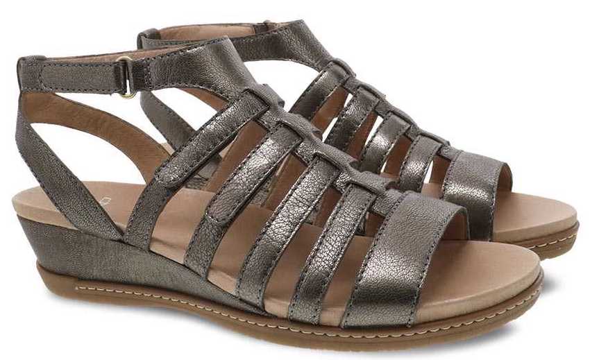 ashten toe post sandal