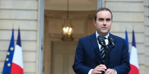 Frankrikes premiärminister avgår – efter bara 27 dagar