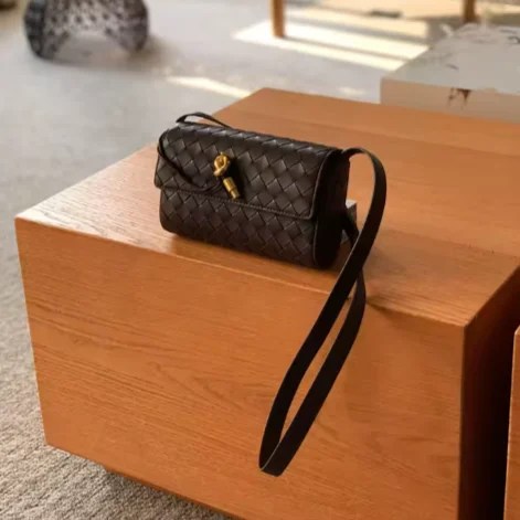 Tulip by Ghafa handbag