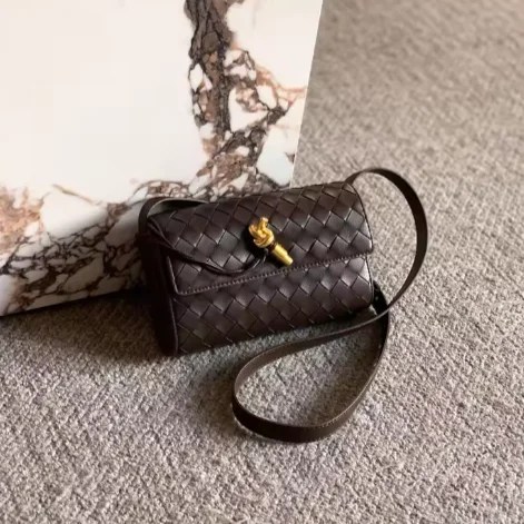 Tulip by Ghafa handbag
