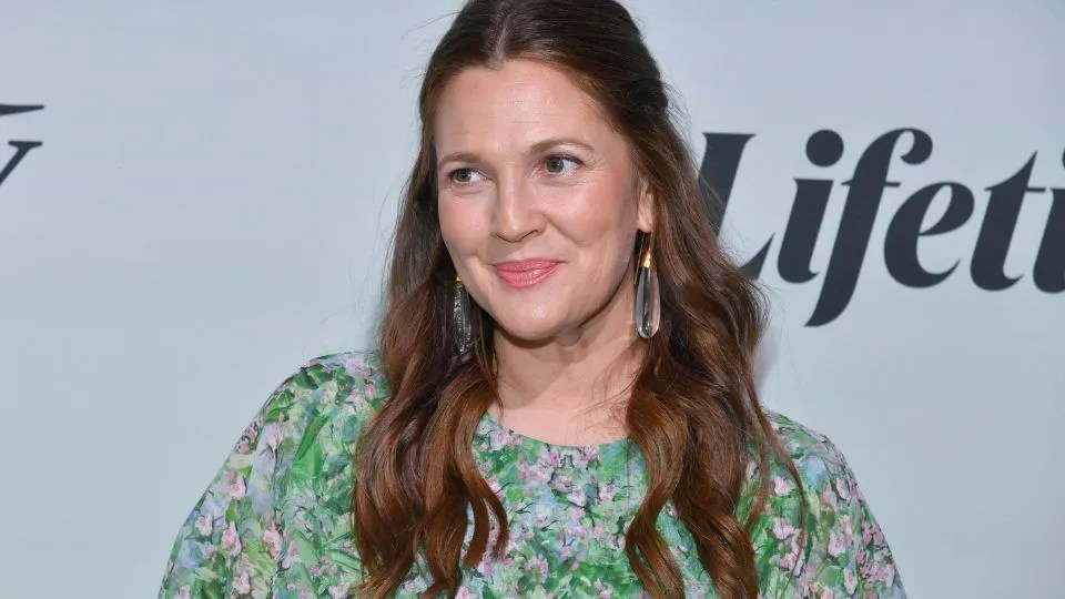 how old is drew Barrymore