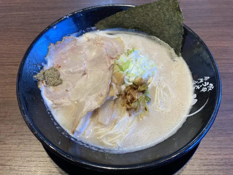豚骨ラーメン専門店 一兆柳津店」唐辛子と山椒で豚骨ラーメン！ | 岐阜