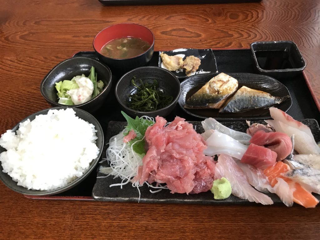 まぐろの家心　刺身定食1