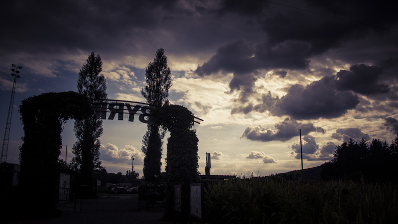 Storm over the Labyrinth - Photo : Gilderic