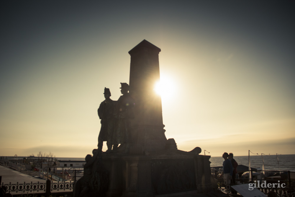 L'ombre du soldat... Blankenberge - Photo : Gilderic