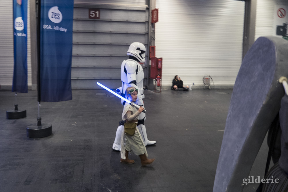 Padawan Jedi et Stormtrooper quittant FACTS 2016