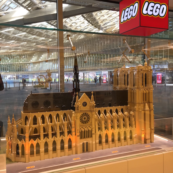 Paris 2017 - LEGO store