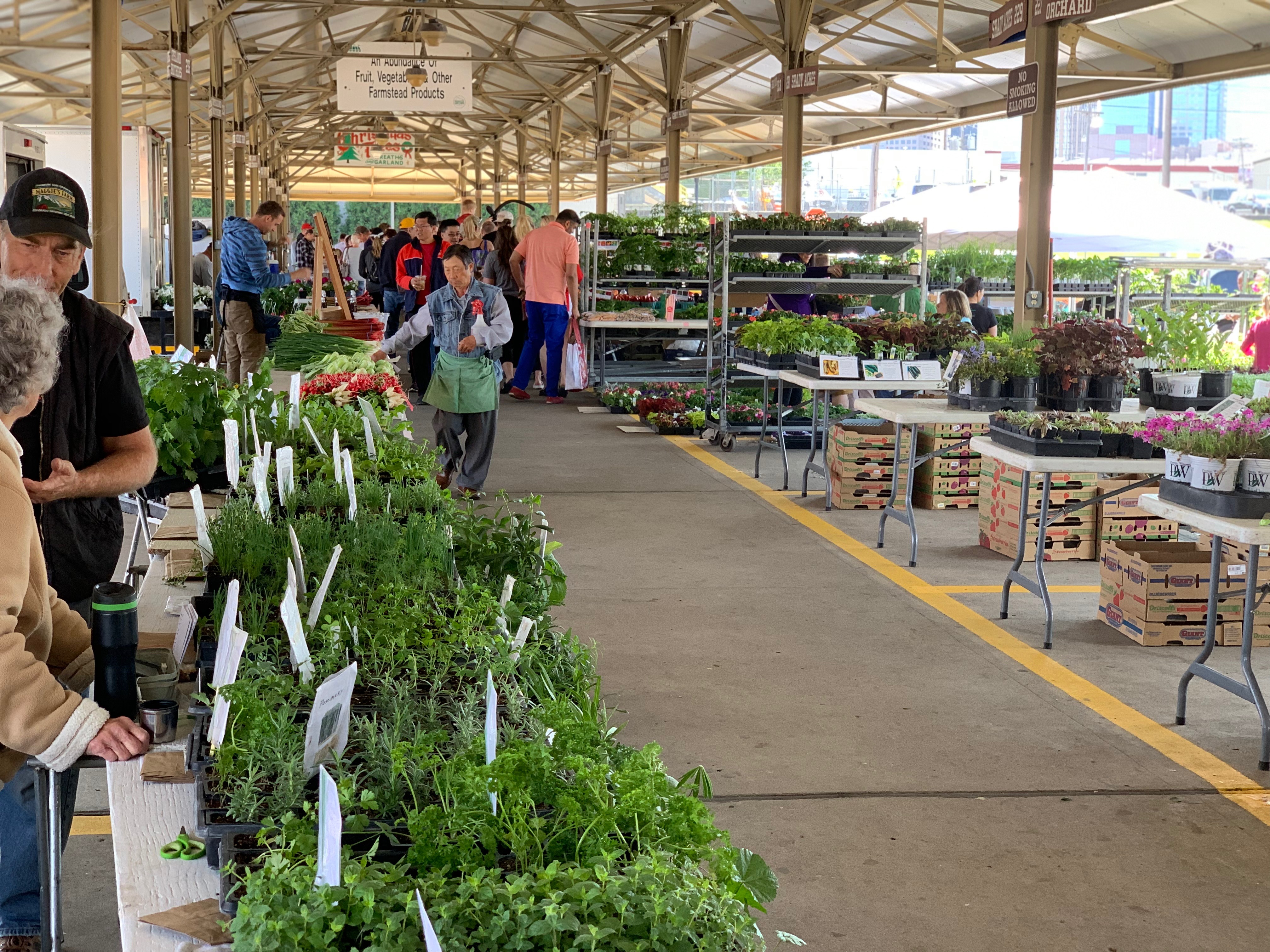 You are currently viewing How to navigate the Minneapolis Lyndale Farmers Market