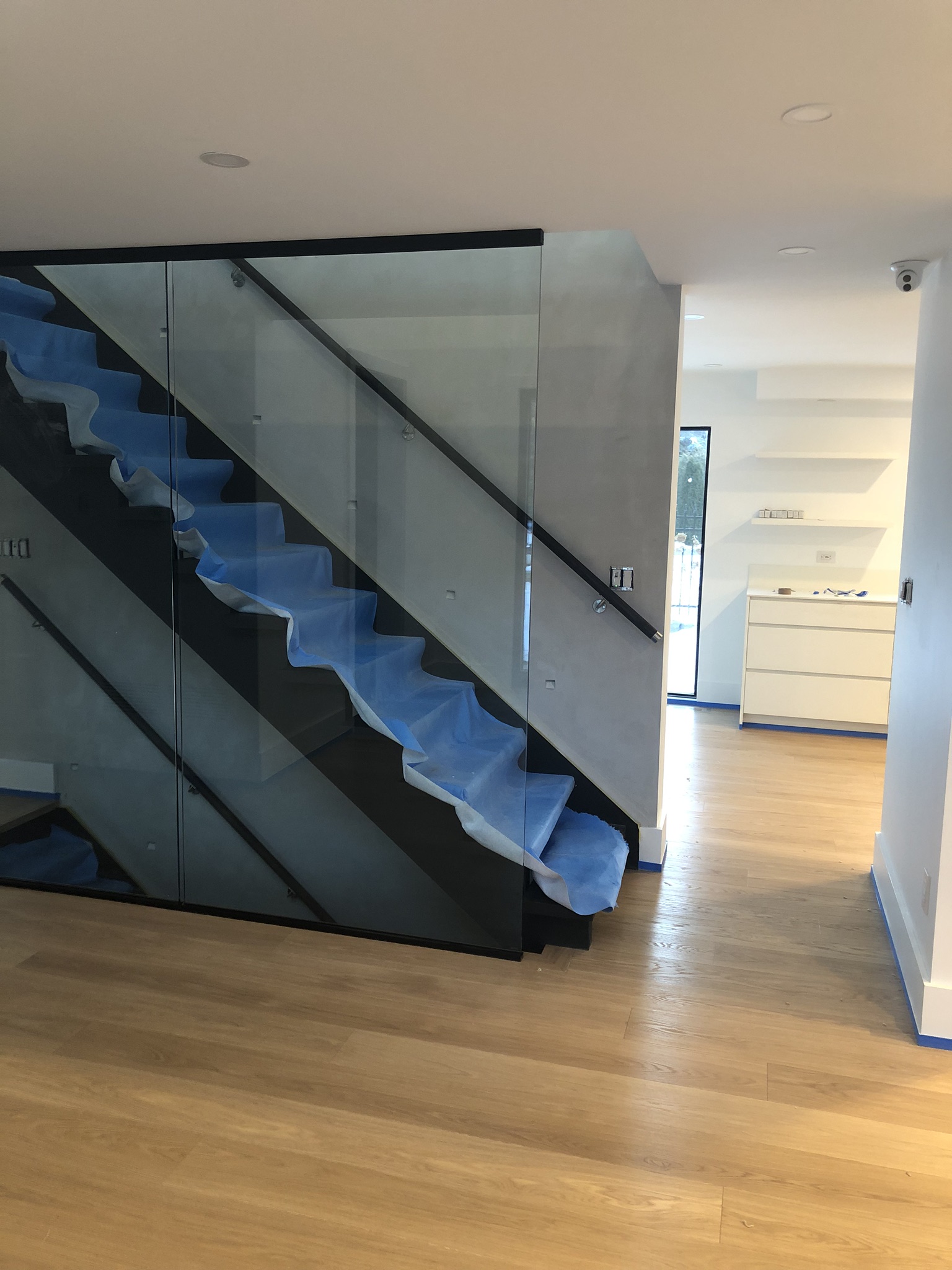 Room designing can be easily adaptable to various time periods of time. Interior & Glass Stair Railing : Glass Ninja . Get a