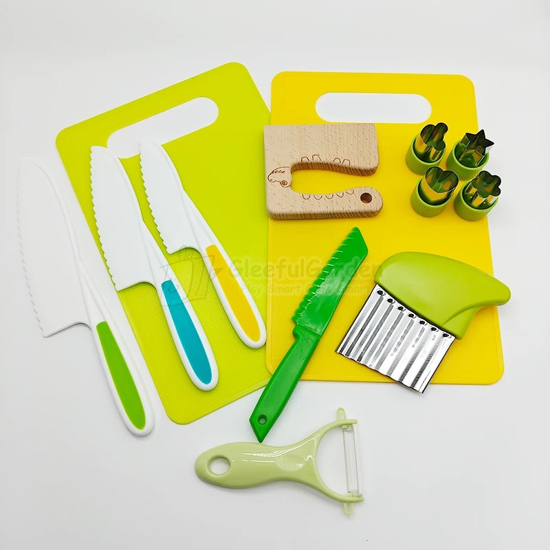 Montessori Little Chef Kitchen Set2