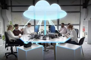what is onshore and offshore in software development