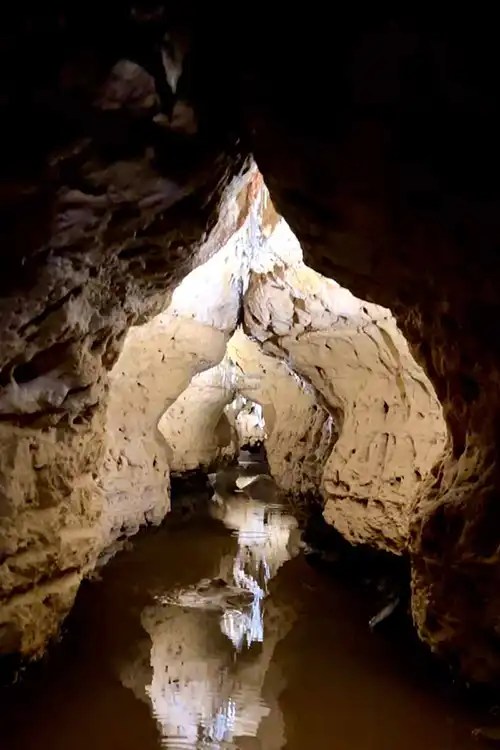 Great River Road Driftless Road Trip Caves
