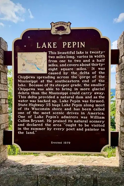 Great River Road Visitor Center in Prescott