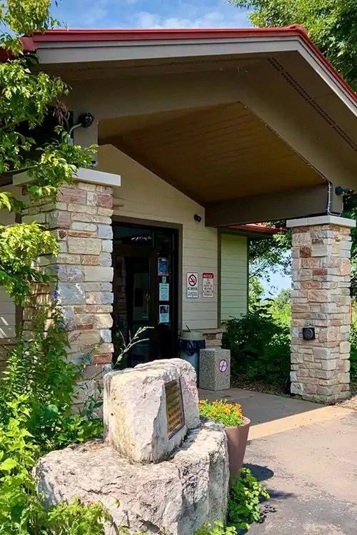 Great River Road Visitor Center in Prescott