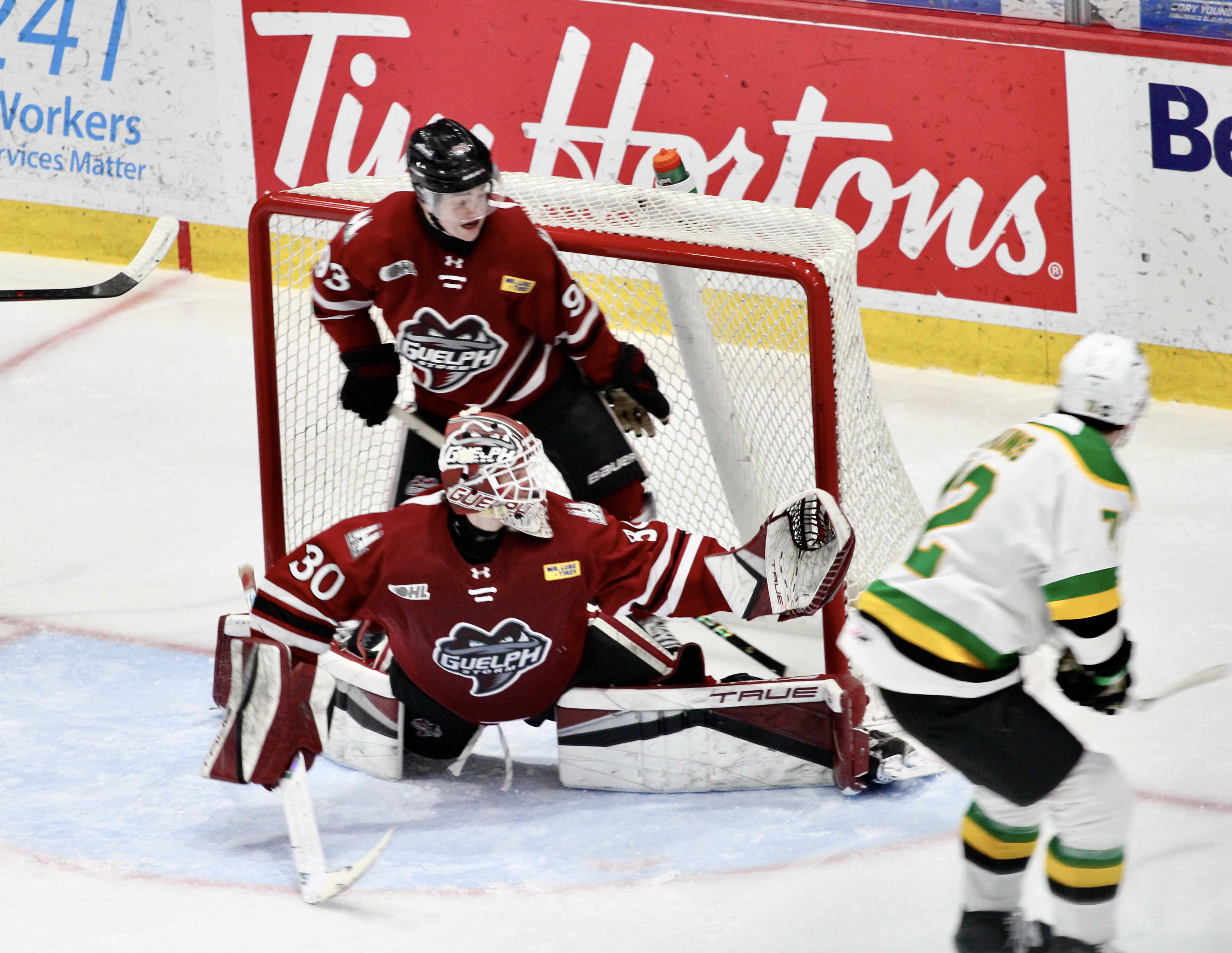 London Knights vence Guelph por 6-2 e passa para o 4º lugar na classificação da Conferência Oeste