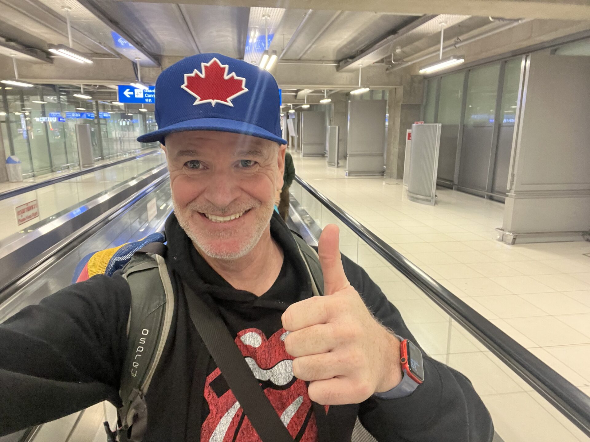 Arriving at the airport in Bangkok with data thanks to my Nomad eSIM