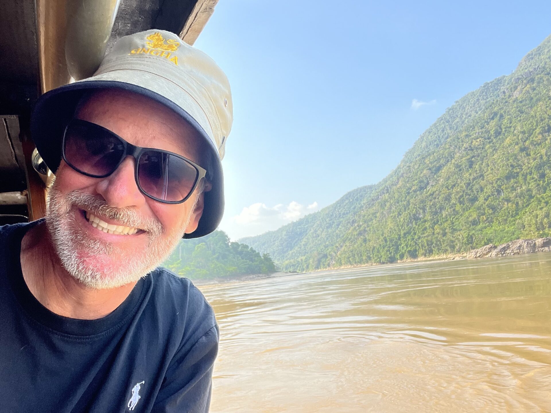 Traveling my slow boat in Laos. A travel experience inspired by ANthony Bourdain