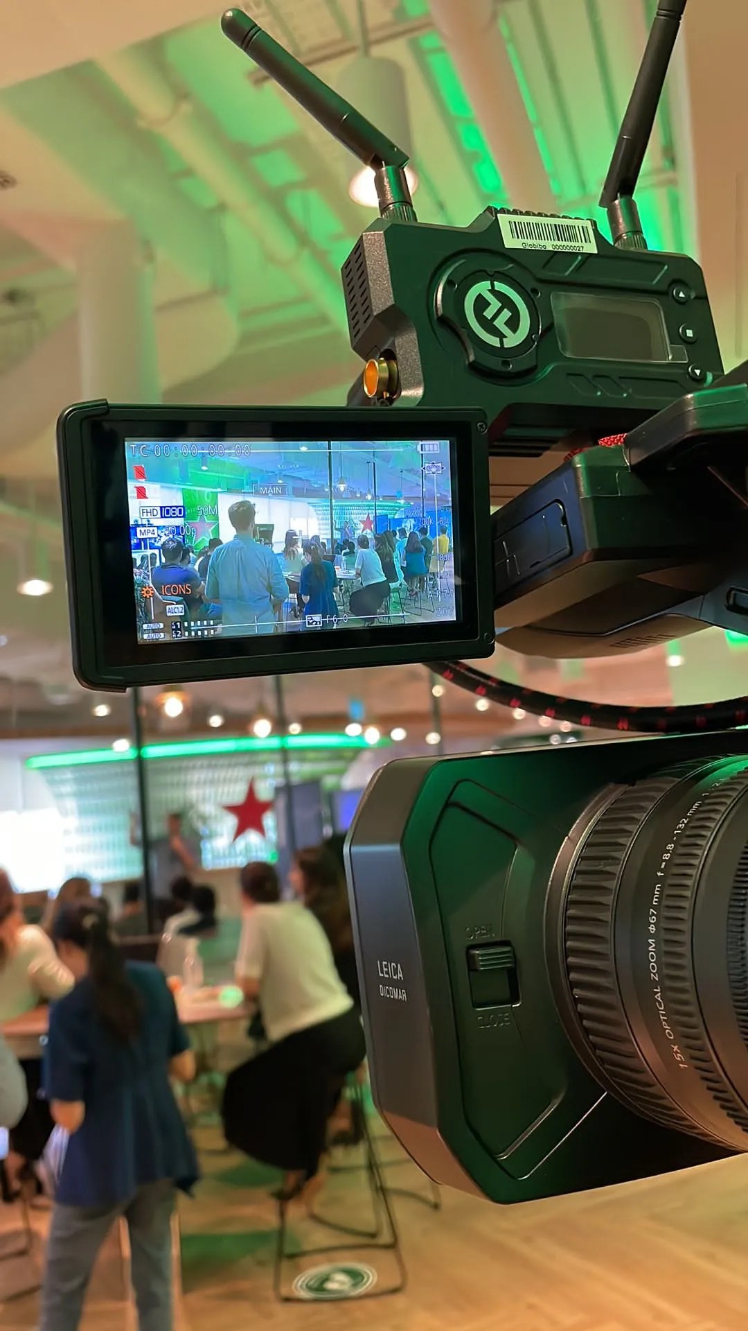 Live Streaming and Multi-Camera recording with small light installation