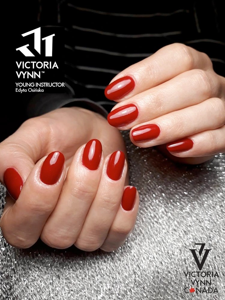 Most seducing red valentines day nails Victoria VYNN Pure Creamy Hybrid 025 Dry Wine