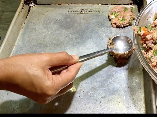 Shaping cutlets
