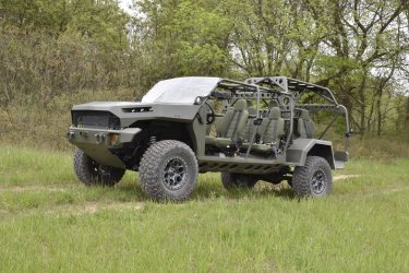 squad infantry vehicle army defense zr2 colorado truck gm isv vehicles chevrolet bison based jeep gladiator trucks chevy contract program