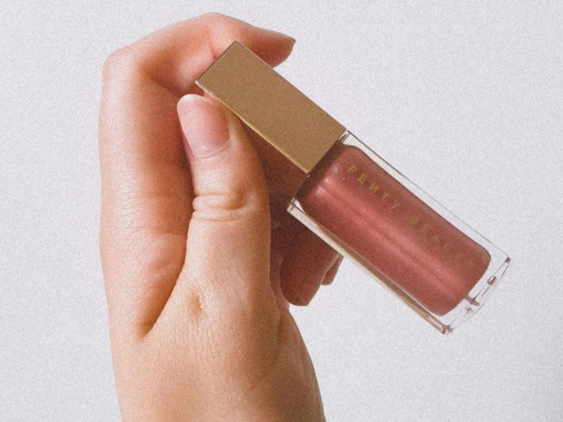 LIP GLOSS