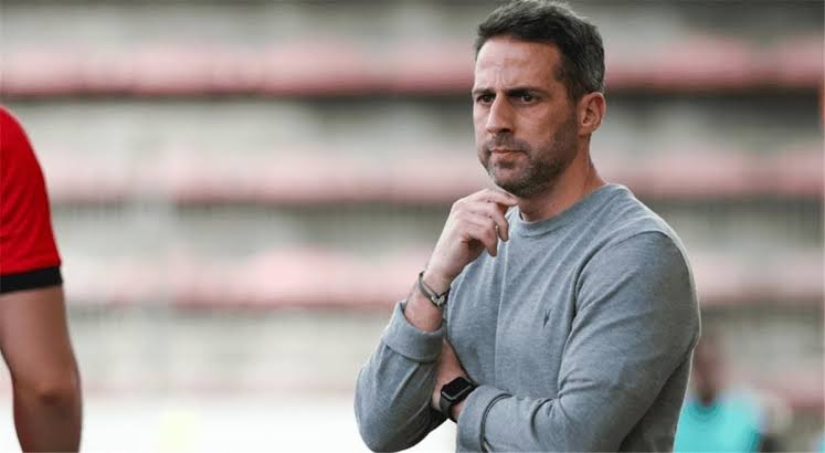 حيرة فيريرا قبل القمة.. بانزا أم آدم كايد للجبهة اليسرى في الزمالك؟