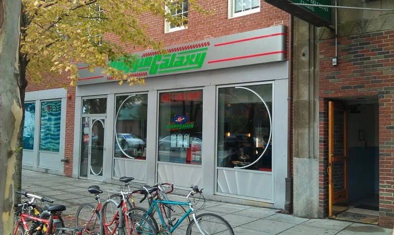 Veggie Galaxy – Vegetarian Diner and Vegan Bakery