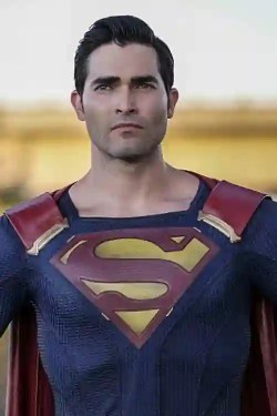 Actors Who Played The Role of Superman and Their Acting Careers - Tyler Hoechlin