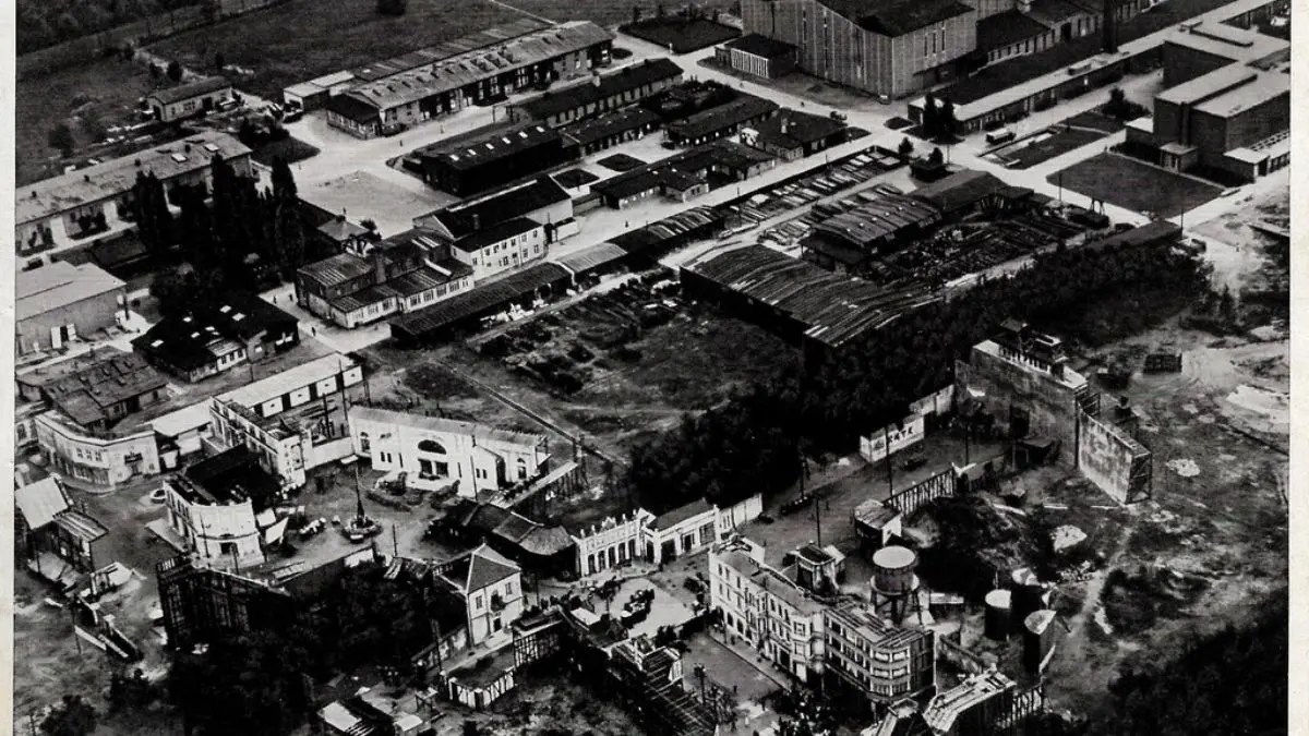 1917: Formation of UFA