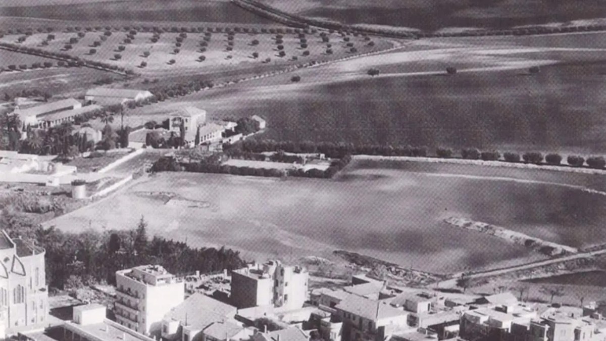 Major Historical Events on December 30 - Today in History - 1997: Wilaya of Relizane Massacres