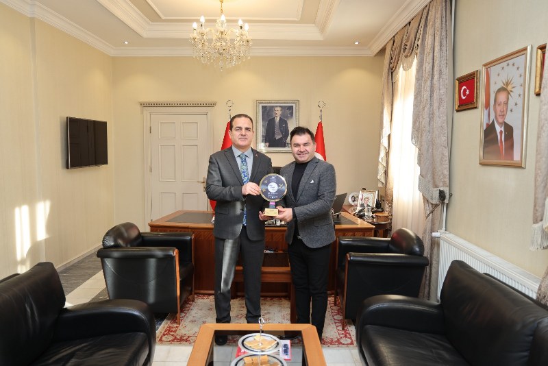 Vali İdris Akbıyık “Yılın Pozitif Valisi” Seçildi