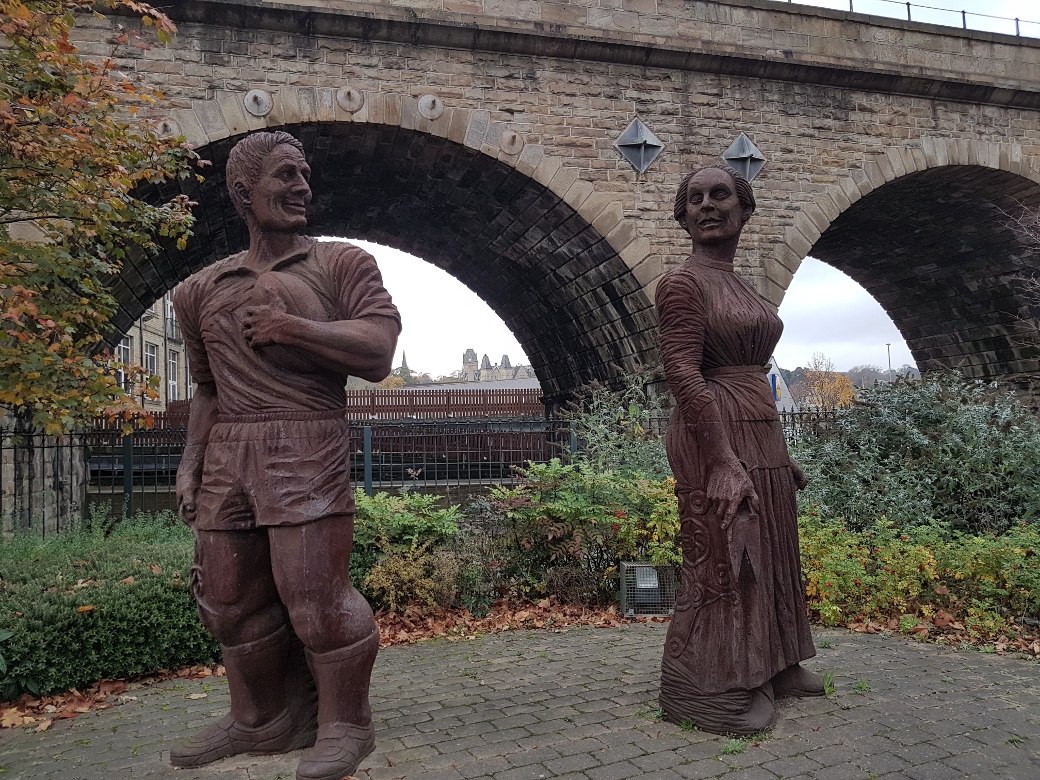 photo of 2 statues called Flirting with the past in Dewsbury