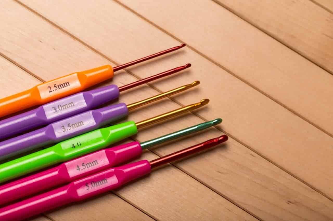 Can you bring crochet hooks on a plane? (through tsa)