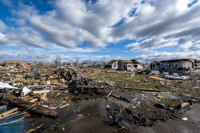 Tornadoes and Thunderstorms Devastate Central US as Over 120 Millions Under Severe Weather
