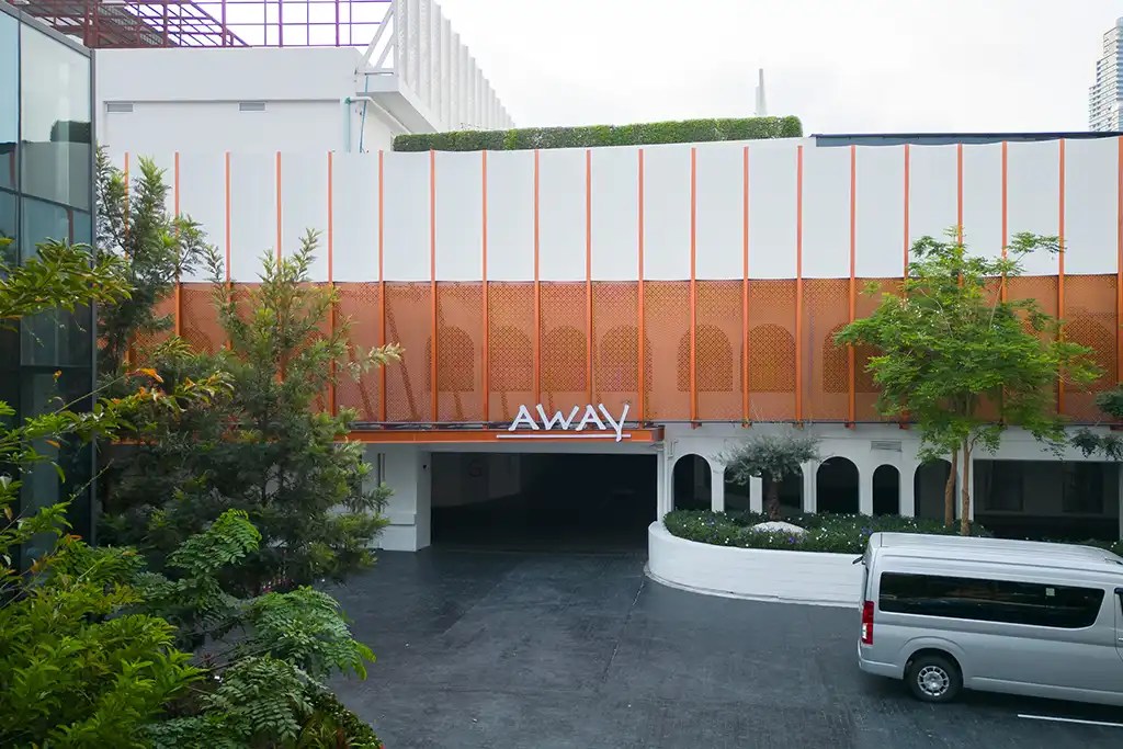 away-bangkok-riverside-kene-review