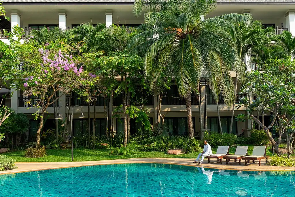review-ravindra-beach-resort