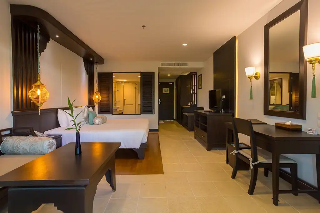 review-ravindra