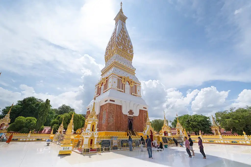 review-nakhon-pha-nom